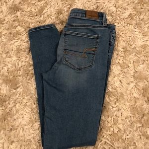 American Eagle Super Hi-Rise Jegging